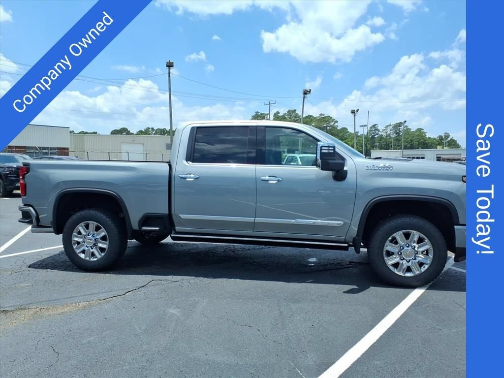 2026 Chevrolet Silverado 3500 HD HIGH COUNTRY Crew Cab Pickup Slide 1