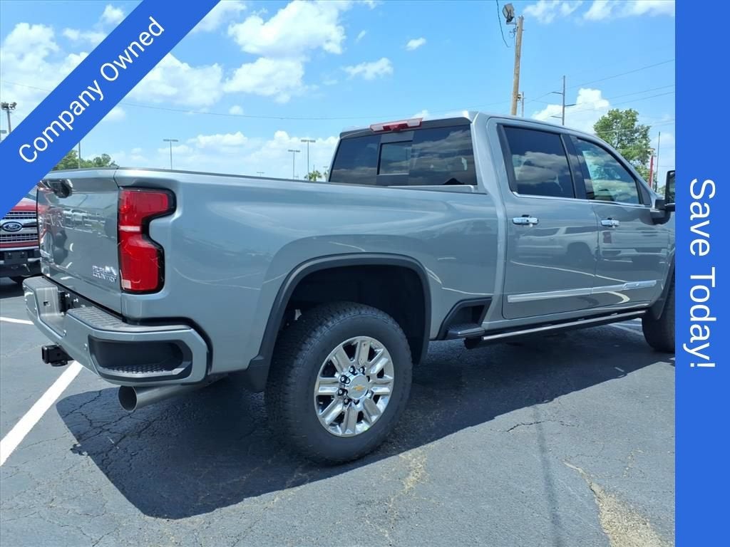 2026 Chevrolet Silverado 3500 HD HIGH COUNTRY Crew Cab Pickup Slide 2