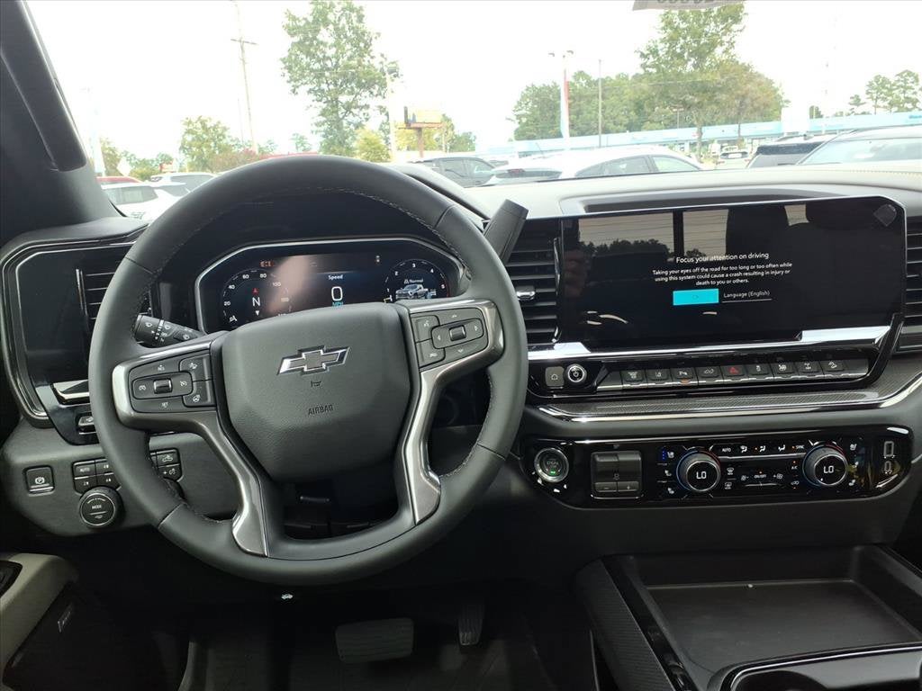 2026 Chevrolet Silverado 2500 HD ZR2 Crew Cab Pickup Slide 12