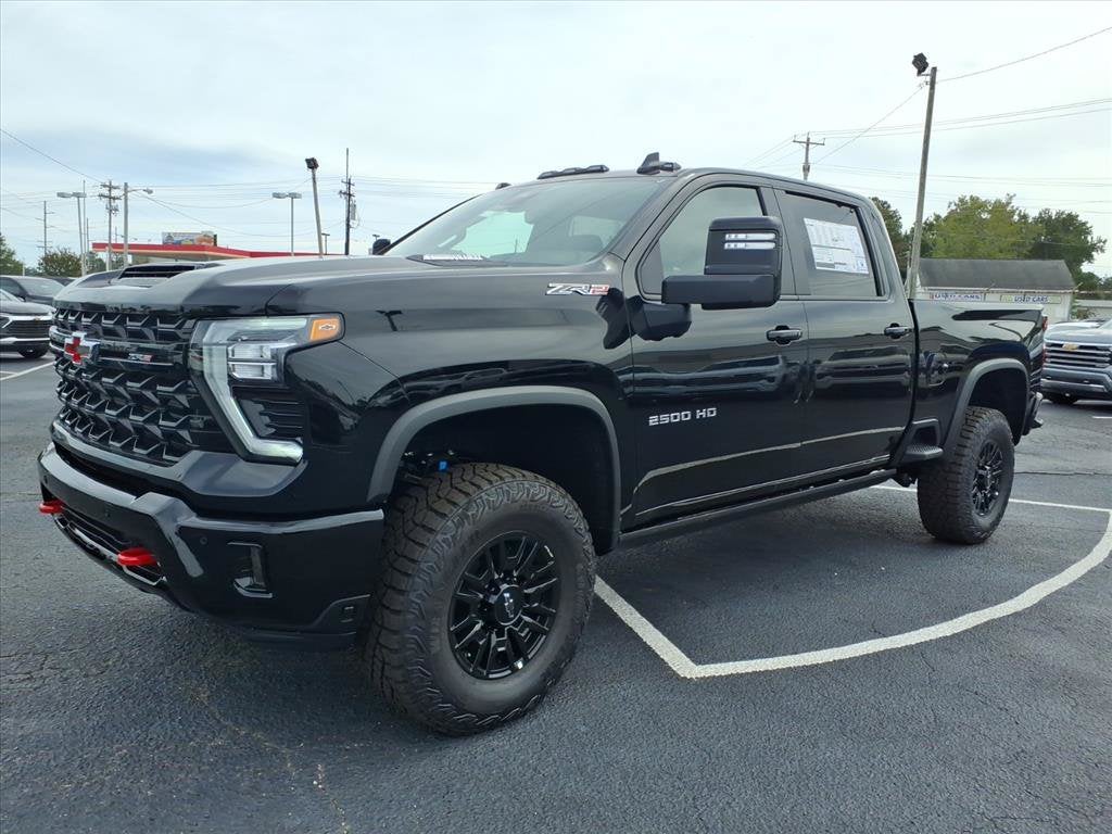 2026 Chevrolet Silverado 2500 HD ZR2 Crew Cab Pickup Slide 7