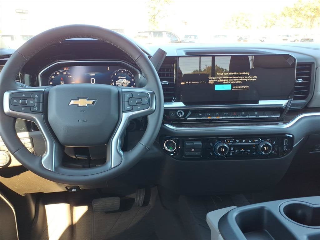 2026 Chevrolet Silverado 1500 LT Crew Cab Pickup Slide 12