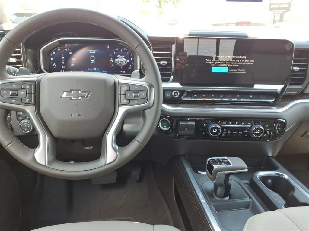 2026 Chevrolet Silverado 1500 RST Crew Cab Pickup Slide 12