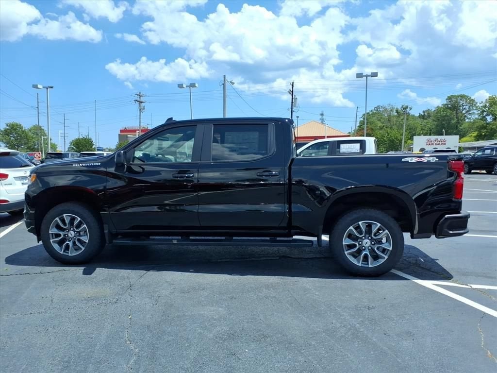 2026 Chevrolet Silverado 1500 RST Crew Cab Pickup Slide 5