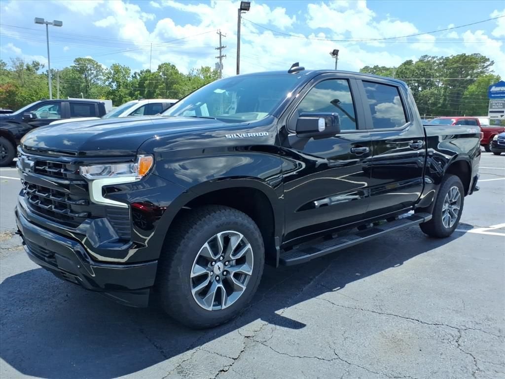 2026 Chevrolet Silverado 1500 RST Crew Cab Pickup Slide 7