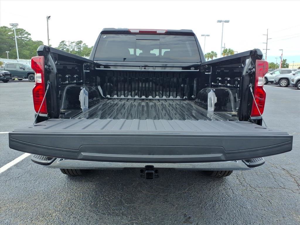 2026 Chevrolet Silverado 1500 LT Crew Cab Pickup Slide 14