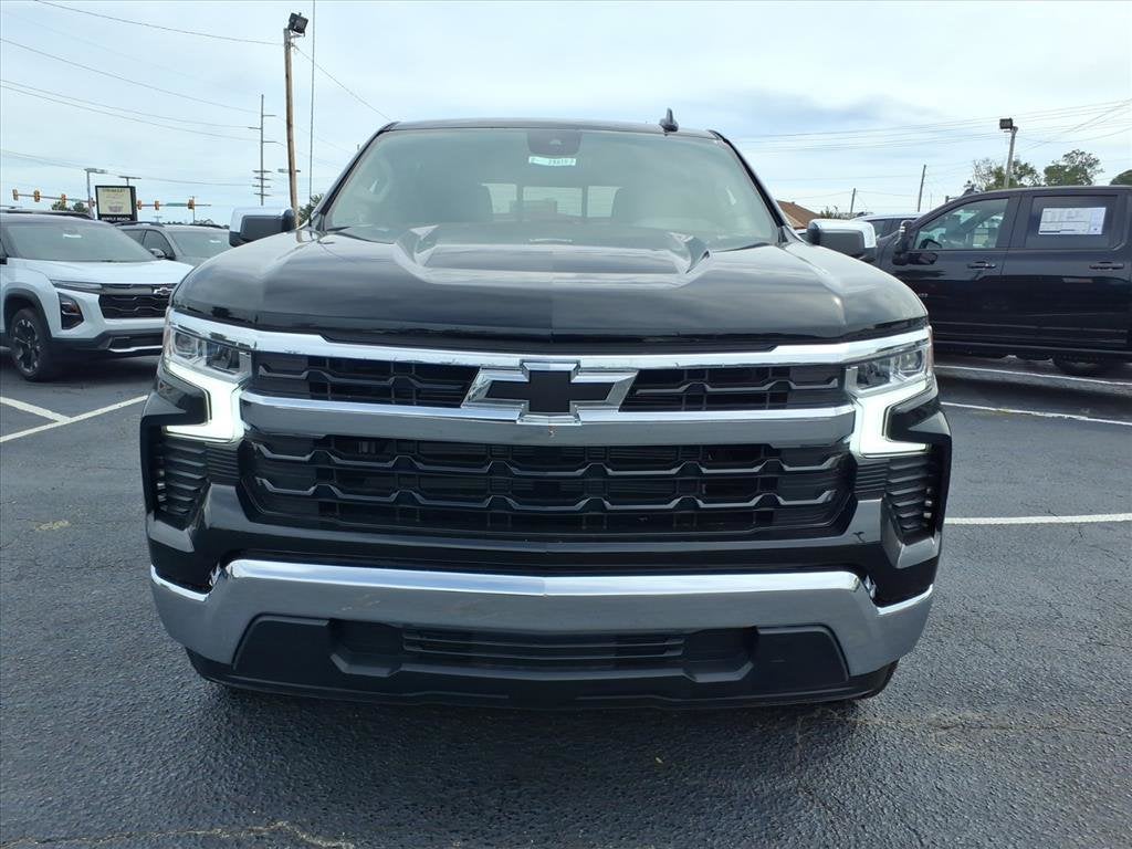 2026 Chevrolet Silverado 1500 LT Crew Cab Pickup Slide 8
