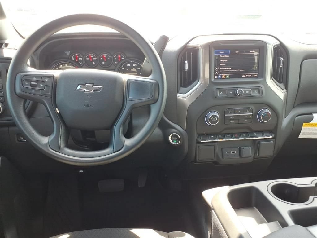 2026 Chevrolet Silverado 1500 CUSTOM TRAIL BOSS Crew Cab Pickup Slide 12