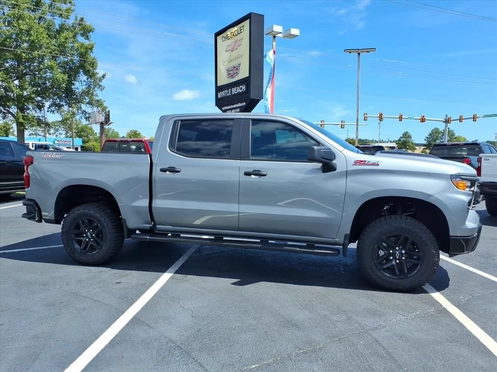 2026 Chevrolet Silverado 1500 CUSTOM TRAIL BOSS Crew Cab Pickup Slide 1