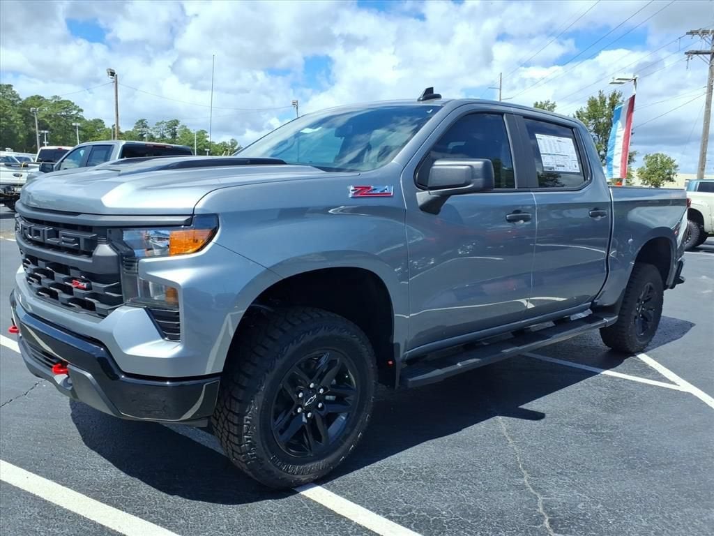 2026 Chevrolet Silverado 1500 CUSTOM TRAIL BOSS Crew Cab Pickup Slide 7