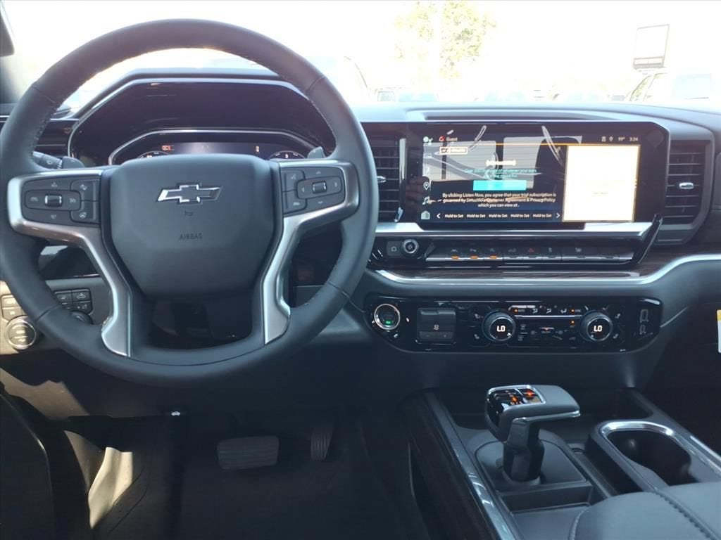 2026 Chevrolet Silverado 1500 RST Crew Cab Pickup Slide 12