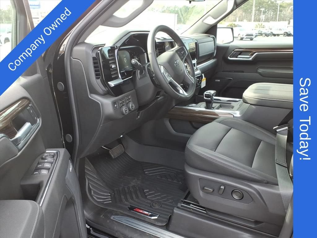 2026 Chevrolet Silverado 1500 LT TRAIL BOSS Crew Cab Pickup Slide 10