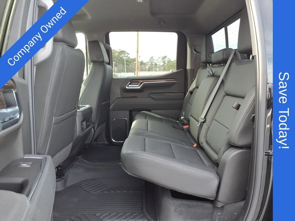 2026 Chevrolet Silverado 1500 LT TRAIL BOSS Crew Cab Pickup Slide 13