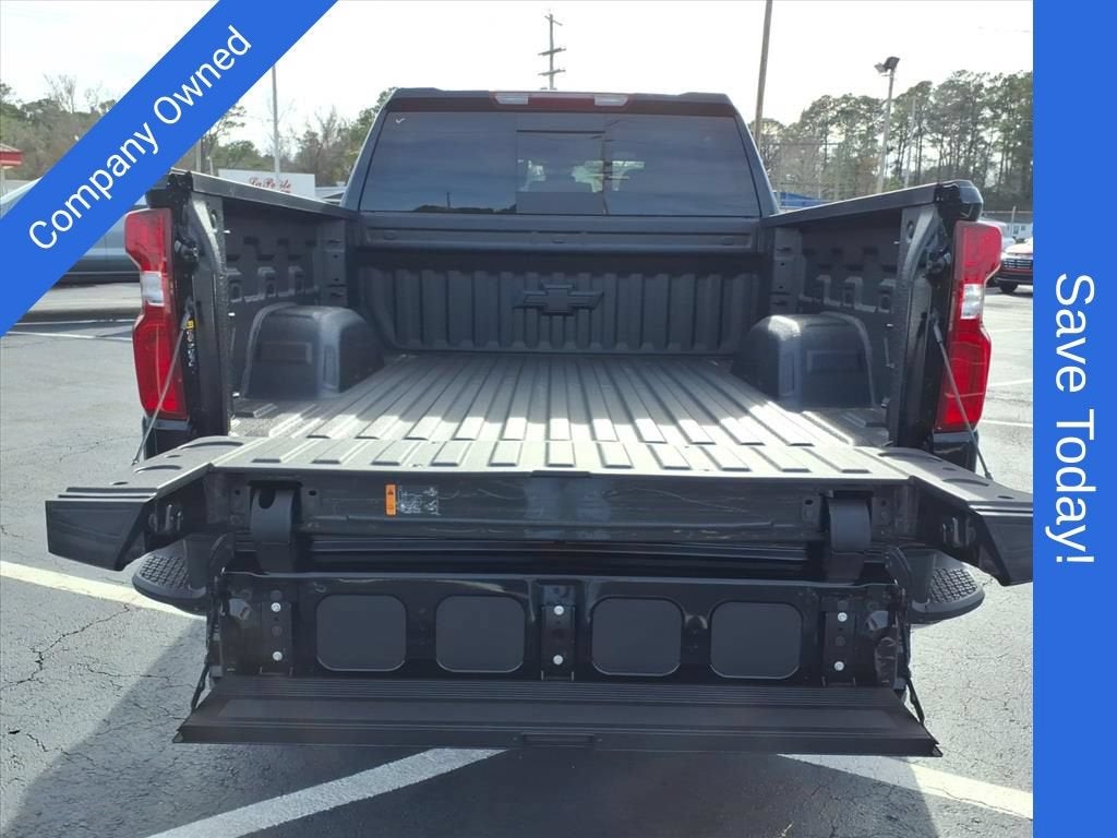 2026 Chevrolet Silverado 1500 LT TRAIL BOSS Crew Cab Pickup Slide 14