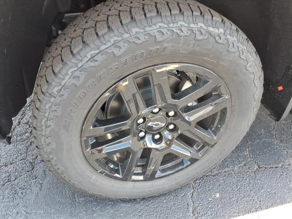 2026 Chevrolet Silverado 1500 LT TRAIL BOSS Crew Cab Pickup Slide 15