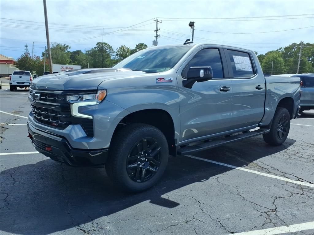 2026 Chevrolet Silverado 1500 LT TRAIL BOSS Crew Cab Pickup Slide 7