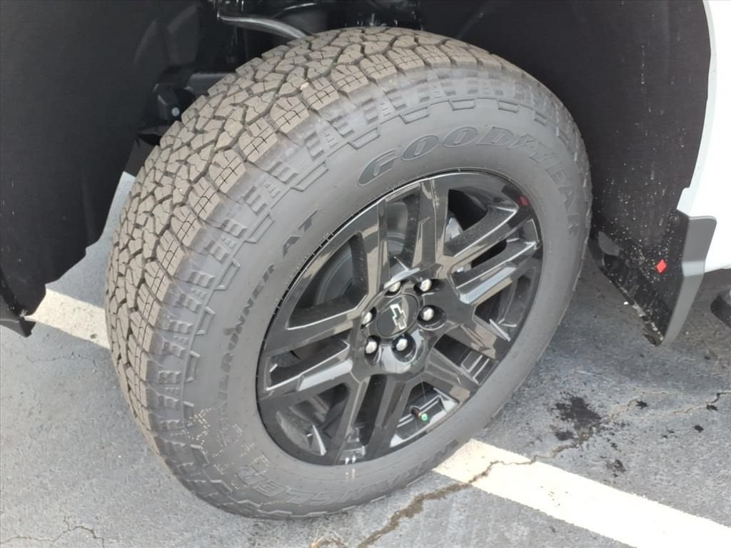 2026 Chevrolet Silverado 1500 LT TRAIL BOSS Crew Cab Pickup Slide 15