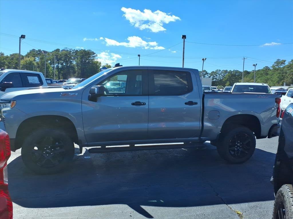 2026 Chevrolet Silverado 1500 LT TRAIL BOSS Crew Cab Pickup Slide 5