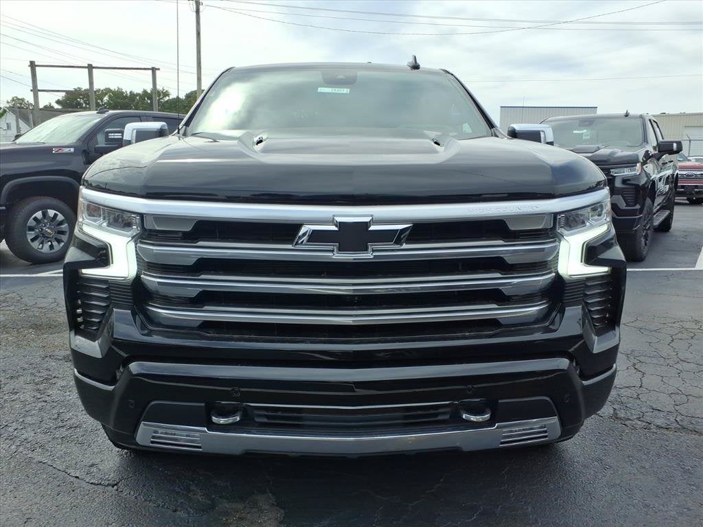 2026 Chevrolet Silverado 1500 HIGH COUNTRY Crew Cab Pickup Slide 8