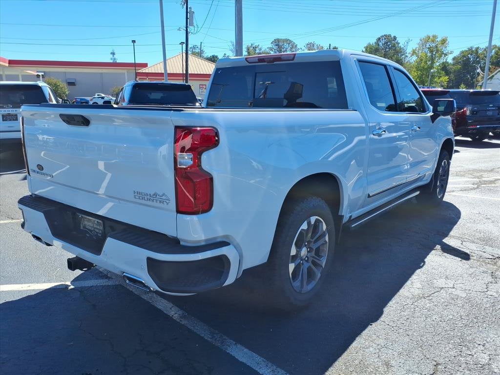 2026 Chevrolet Silverado 1500 HIGH COUNTRY Crew Cab Pickup Slide 2