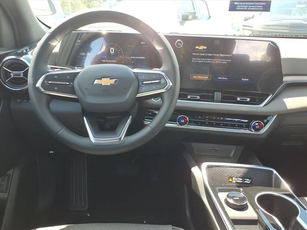 2027 Chevrolet Equinox LT SUV Slide 12