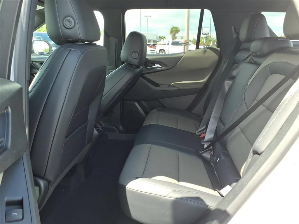 2027 Chevrolet Equinox LT SUV Slide 13