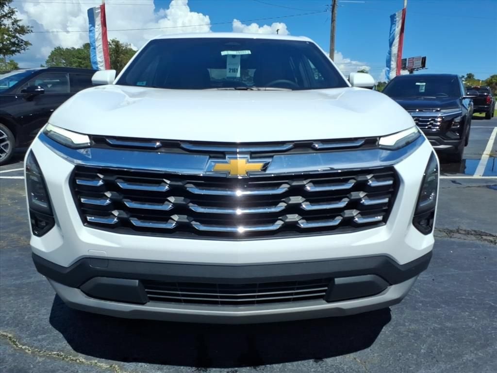 2027 Chevrolet Equinox LT SUV Slide 8
