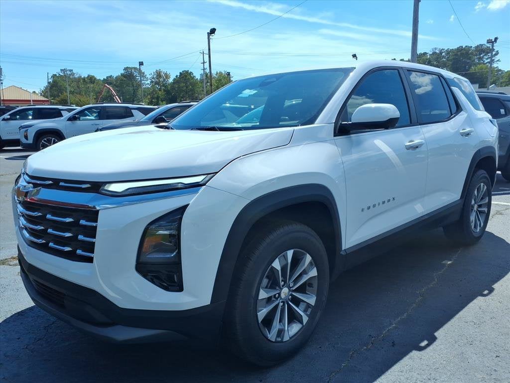 2027 Chevrolet Equinox LT SUV Slide 7