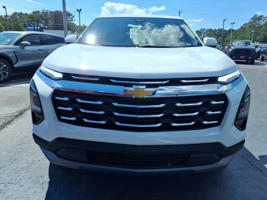 2027 Chevrolet Equinox LT SUV Slide 8