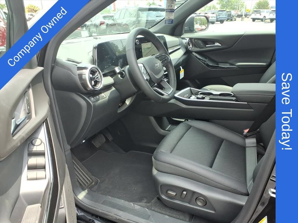 2027 Chevrolet Equinox LT SUV Slide 10