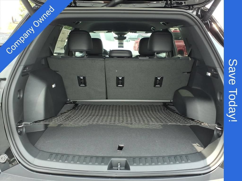 2027 Chevrolet Equinox LT SUV Slide 14
