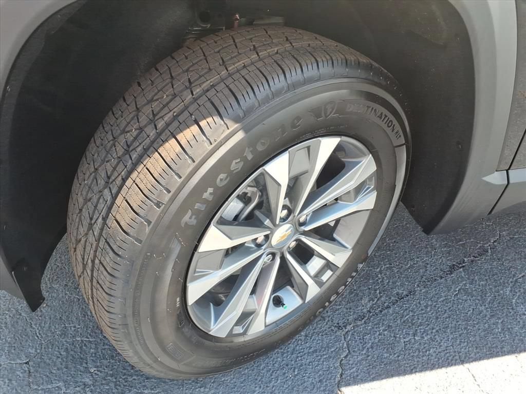 2027 Chevrolet Equinox LT SUV Slide 15