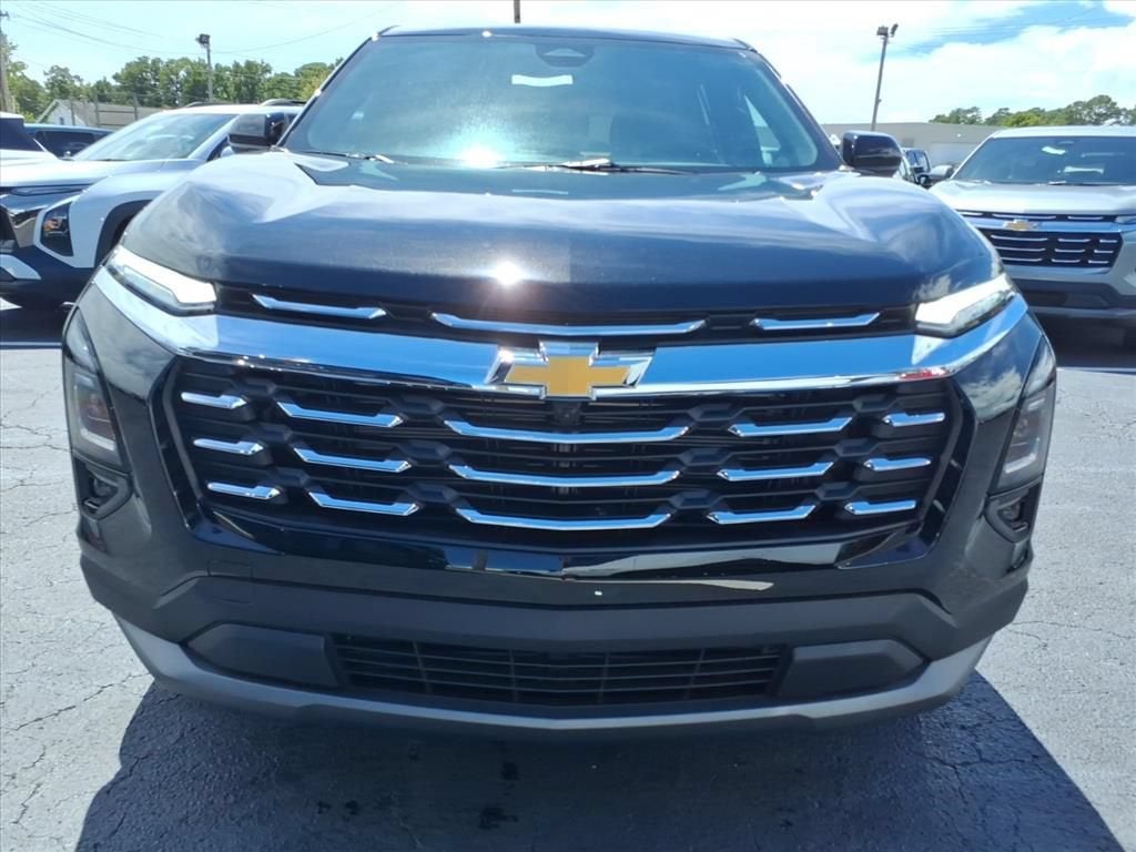 2027 Chevrolet Equinox LT SUV Slide 8