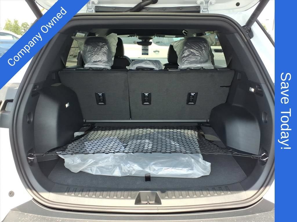 2027 Chevrolet Equinox LT - Photo 14