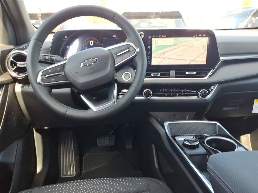 2027 Chevrolet Equinox LT - Photo 12