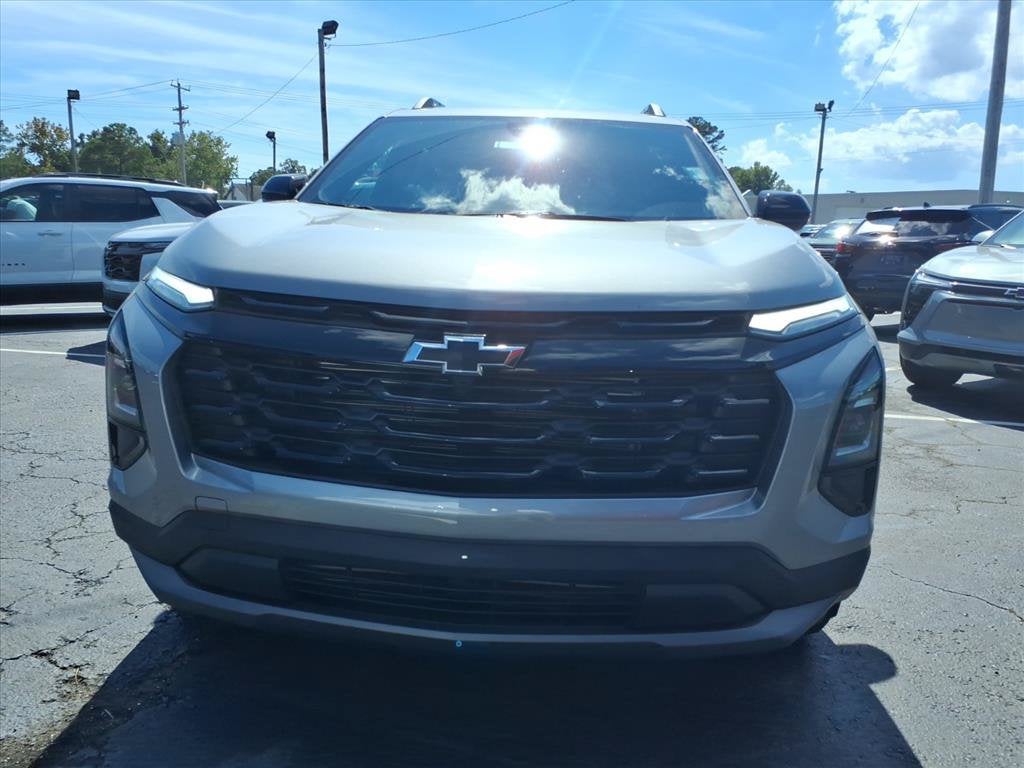 2027 Chevrolet Equinox LT - Photo 8