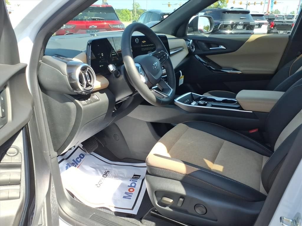 2027 Chevrolet Equinox ACTIV SUV Slide 10