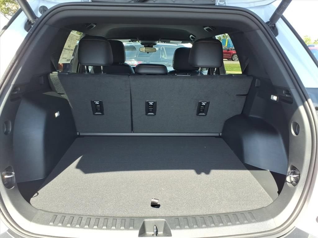 2027 Chevrolet Equinox ACTIV SUV Slide 14