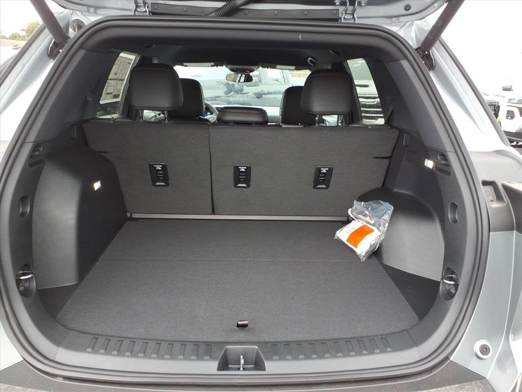 2027 Chevrolet Equinox RS SUV Slide 14
