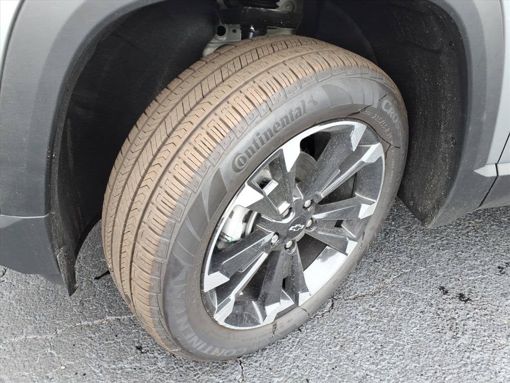 2027 Chevrolet Equinox RS SUV Slide 15