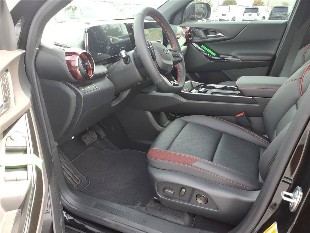 2027 Chevrolet Equinox RS SUV Slide 10