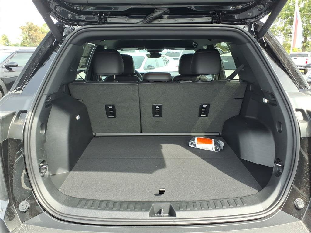 2027 Chevrolet Equinox RS SUV Slide 14