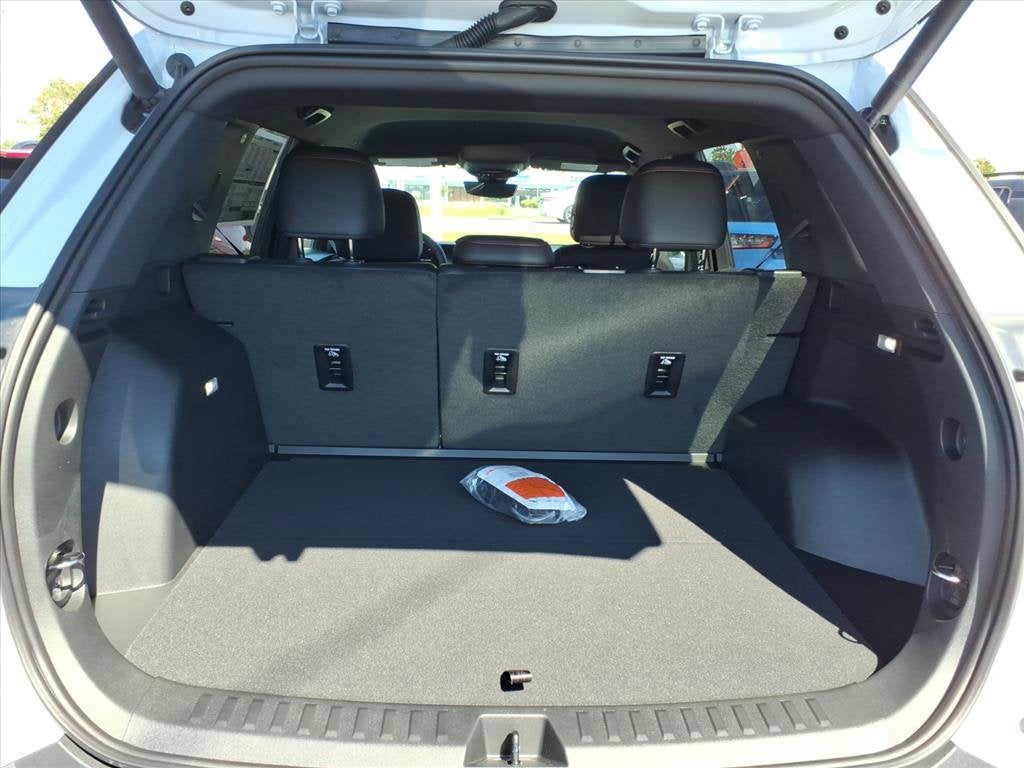 2027 Chevrolet Equinox RS SUV Slide 14