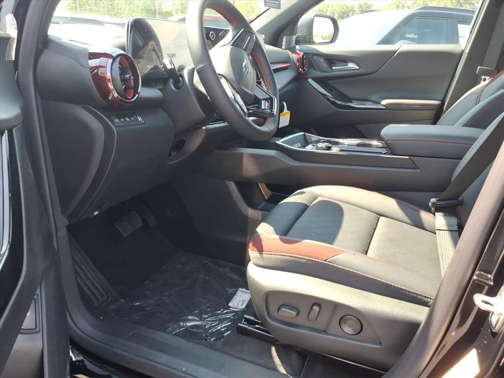 2027 Chevrolet Equinox RS SUV Slide 10