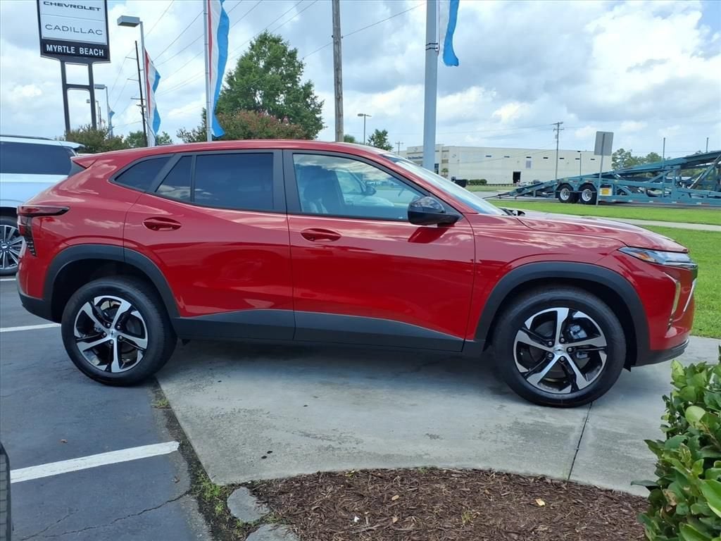 2026 Chevrolet Trax 1RS SUV Slide 1