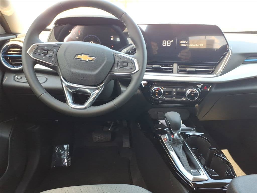 2026 Chevrolet Trax LT SUV Slide 12