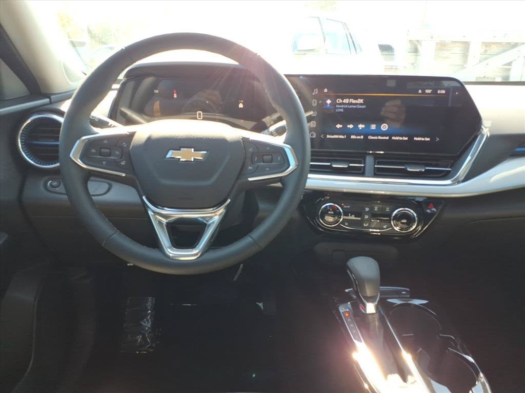 2026 Chevrolet Trax LT SUV Slide 12