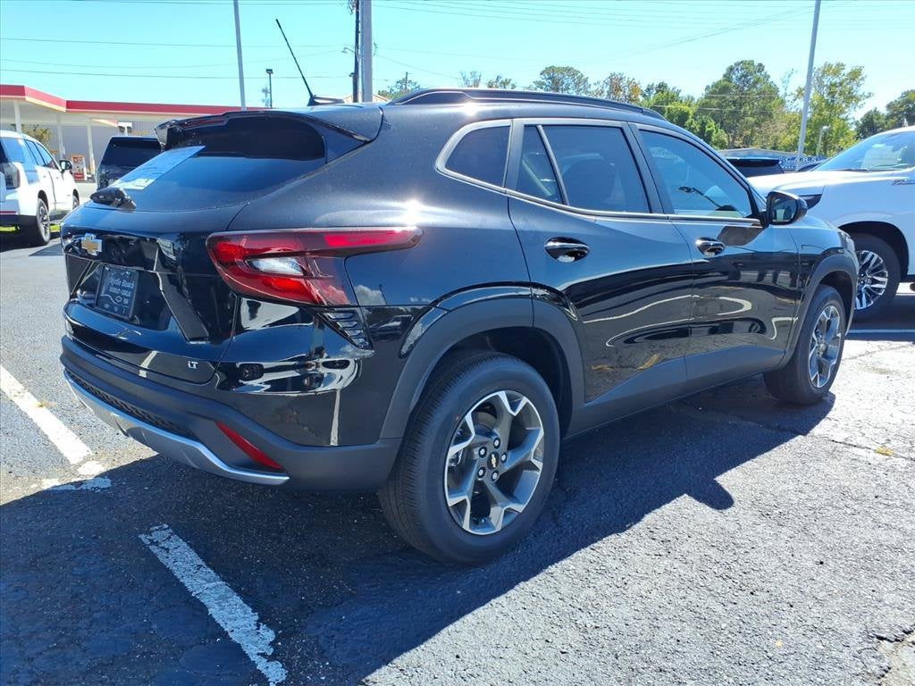 2026 Chevrolet Trax LT SUV Slide 2