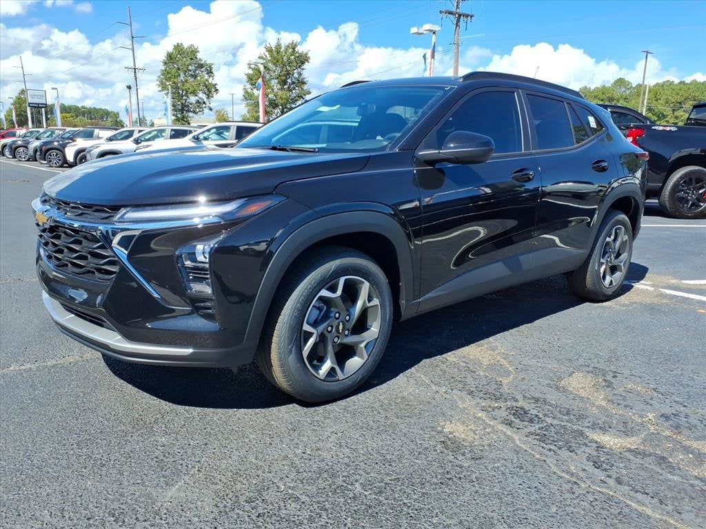 2026 Chevrolet Trax LT SUV Slide 7