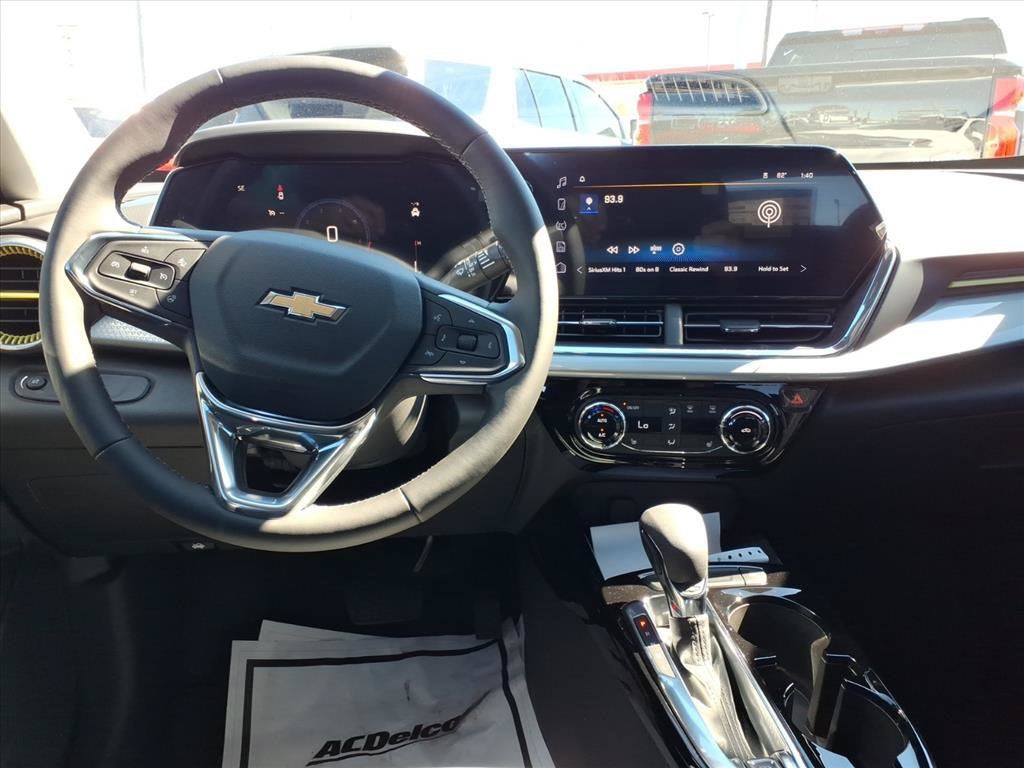 2026 Chevrolet Trax LT SUV Slide 12