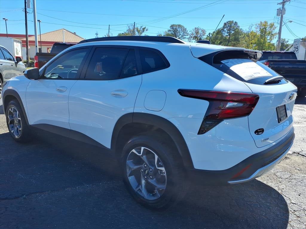 2026 Chevrolet Trax LT SUV Slide 4